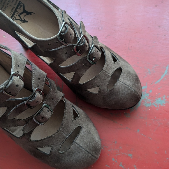 🤍 1940s cut out repro heels - Picture 2 of 8